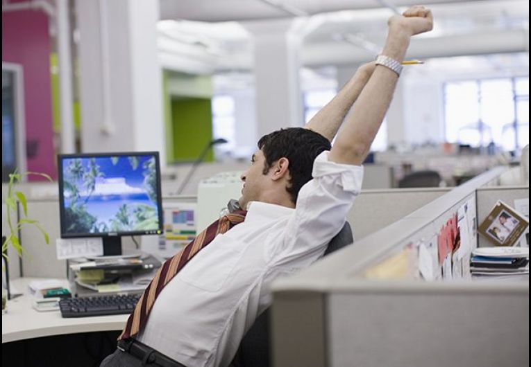4 Ways to Stay Positive at Work (and Life)