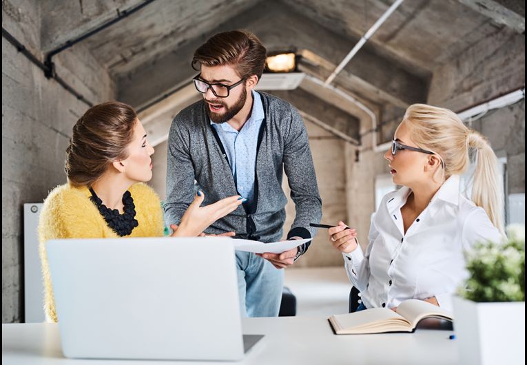 How to Resolve Conflict Between Employees Using Compromise